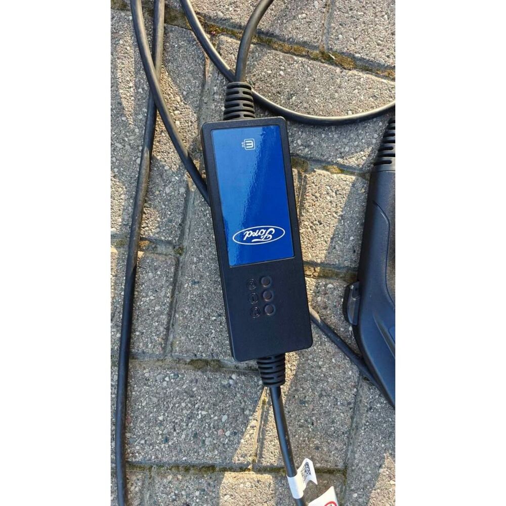 OEM Ford EV Charger Electric Car Plugin Hybrid PHEV charging cable 120v J1772